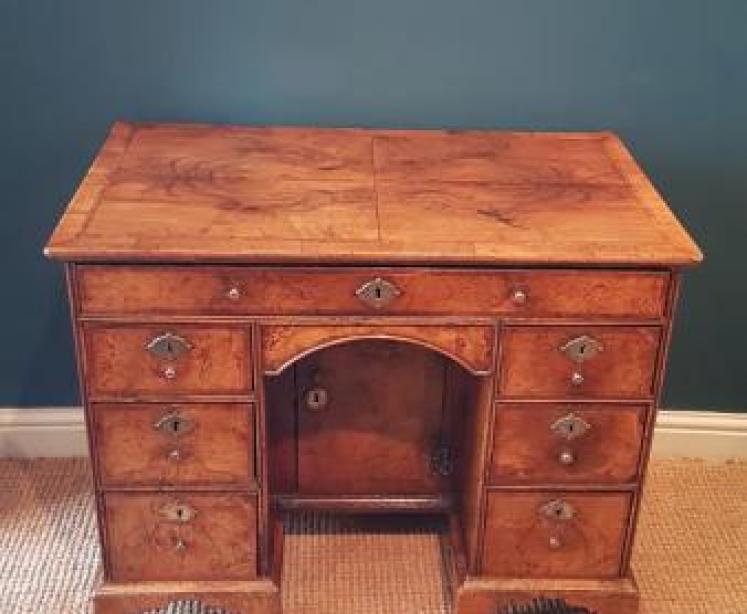 Outstanding George I Walnut Kneehole Desk - Image 1