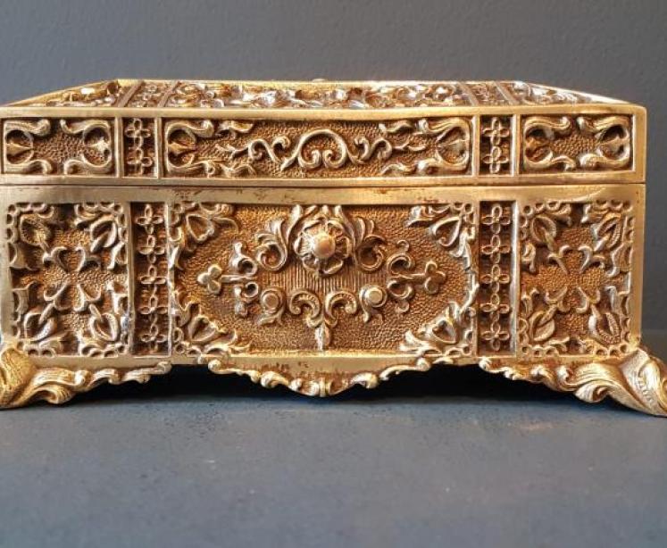 Superb Victorian Cast Brass Jewel Casket - Image 6