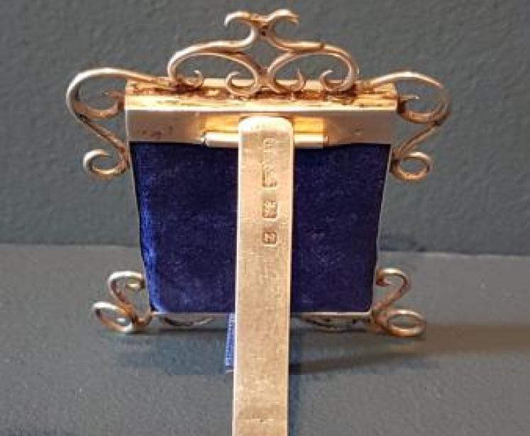 Small Victorian Silver Wire Work Frame - Image 2