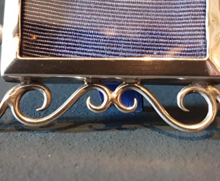 Small Victorian Silver Wire Work Frame - Image 5