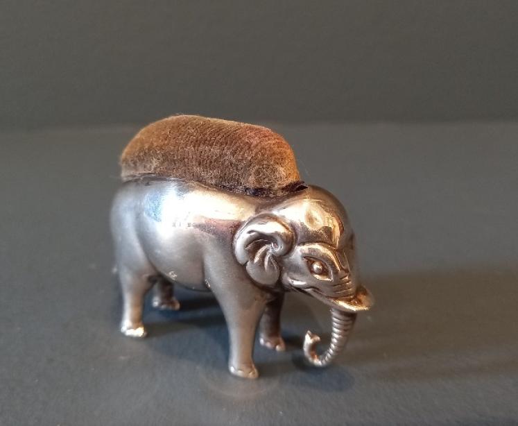 Edwardian Period Silver Elephant Novelty Pin Cushion - Image 4