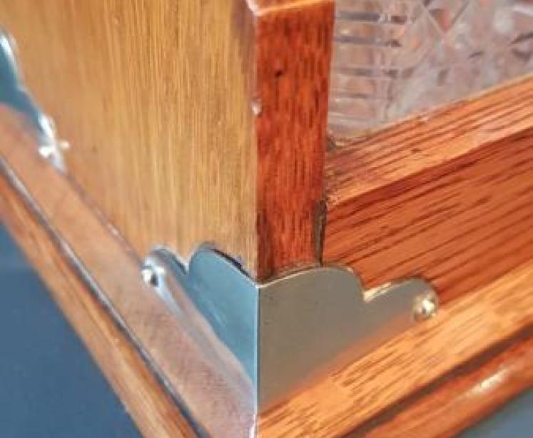 Victorian Oak 2 Bottle Tantalus - Image 2