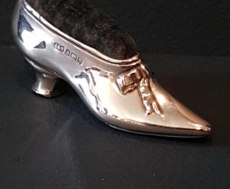 Levi and Salaman Silver Court Shoe Pin Cushion - Image 1