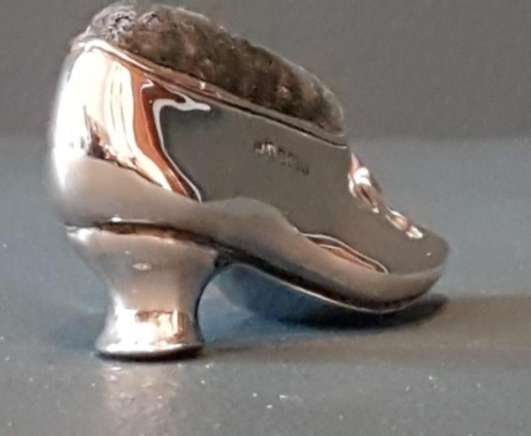Levi and Salaman Silver Court Shoe Pin Cushion - Image 3