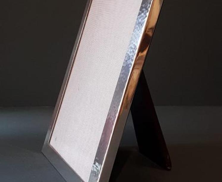 George V Planished Silver Frame - Image 3