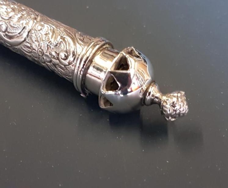 William Comyns Silver Seal Vesta and Night Light Combination - Image 4