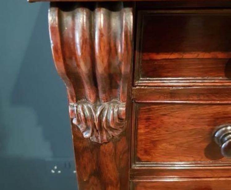 Fine Quality Early Victorian Wellington Chest - Image 5