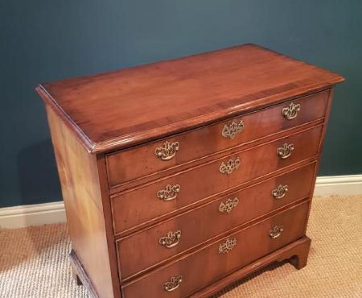 George III Walnut Chest of Drawers - Image 5