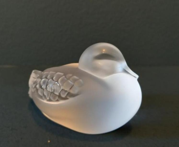 Lalique Opalescent Sitting Duck - Image 3