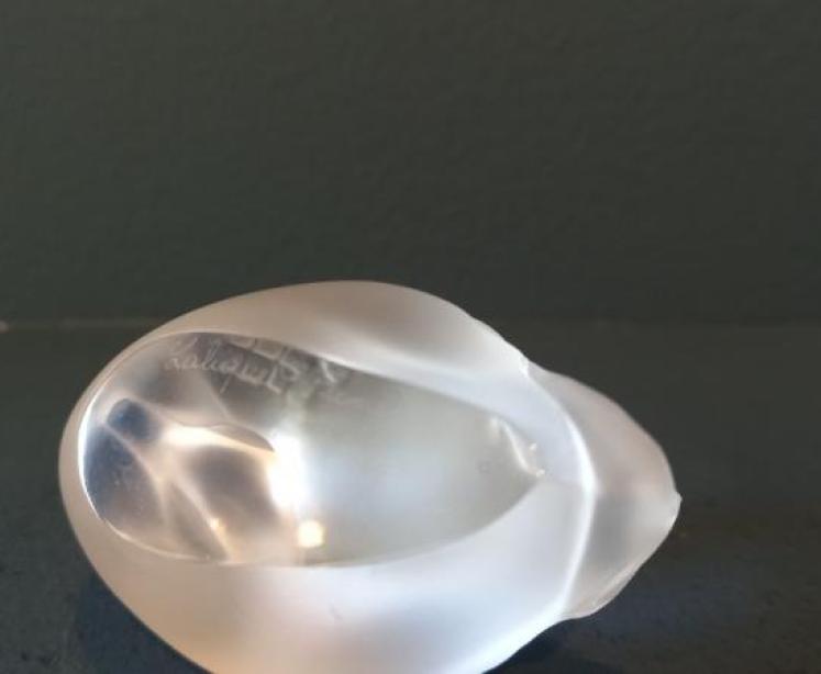 Lalique Opalescent Sitting Duck - Image 4