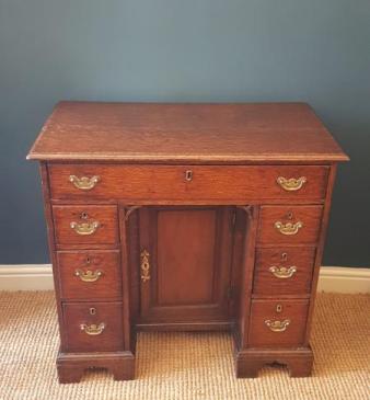 George ll Oak Kneehole Desk 