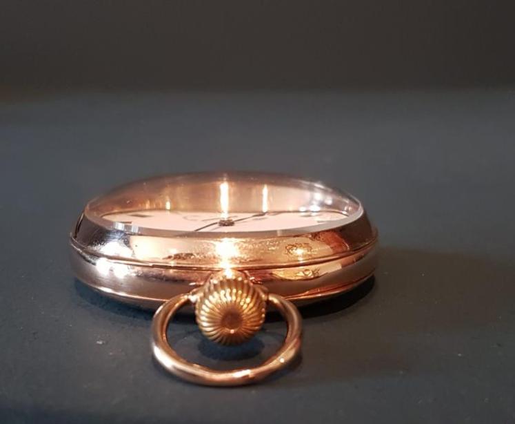 9ct Solid Gold Swiss Pocket Watch - Image 4