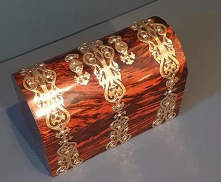 Fine Quality Early Victorian Coromandel Tea Caddy  - Image 6