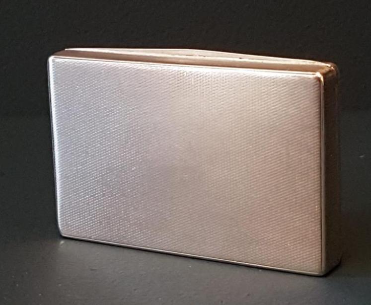 Silver Engine Turned Tartan Design Card Case  - Image 2