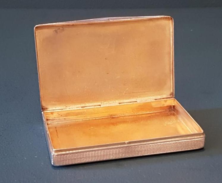 Silver Engine Turned Tartan Design Card Case  - Image 5