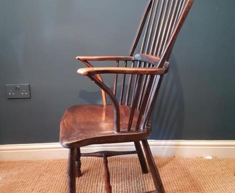 Superb Ash and Elm Windsor Chair - Image 3