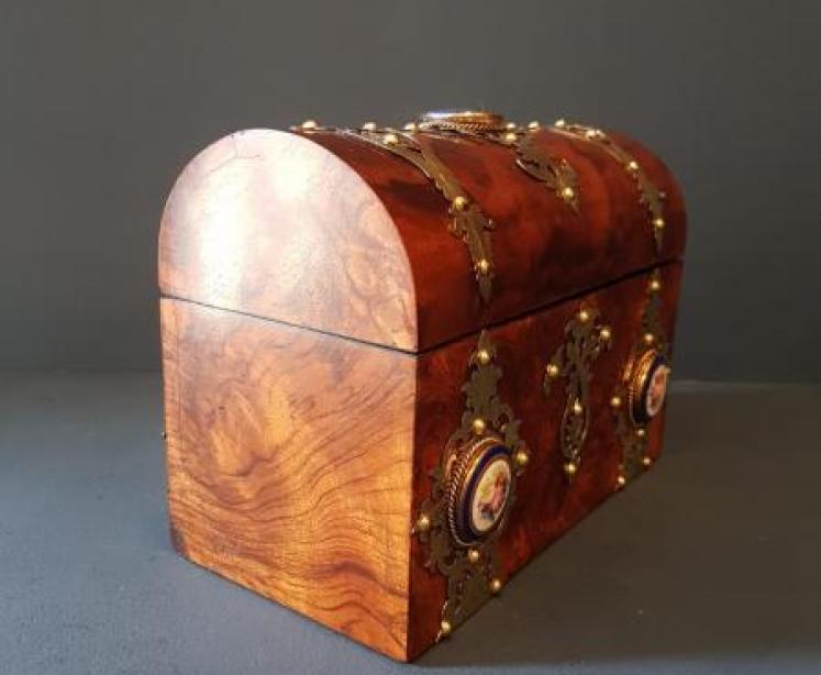 Victorian Walnut Letter Casket - Image 5