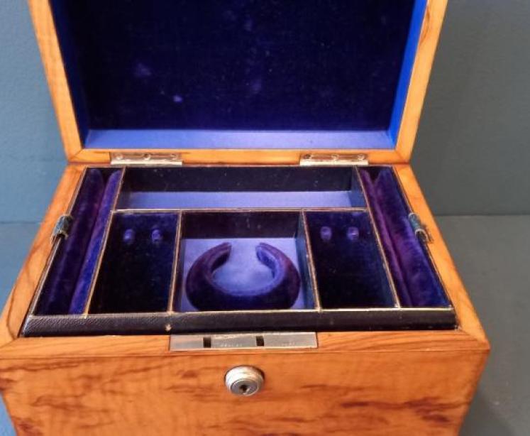 Mid Victorian Olive Wood Jewellery Box - Image 5