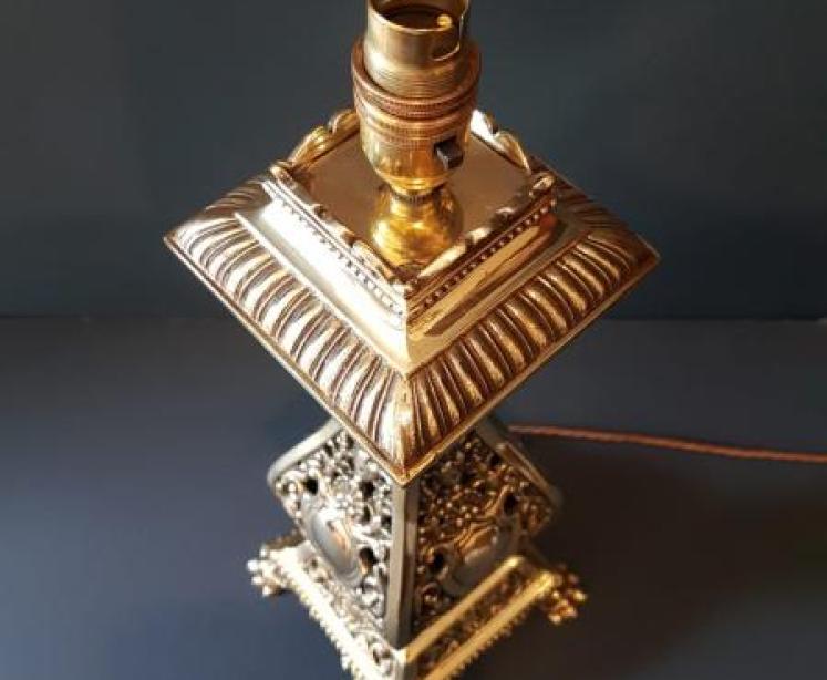 Edwardian Cast Brass Table Lamp - Image 5