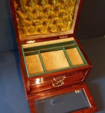 Superb Mid Victorian Figured Walnut Jewellery Box