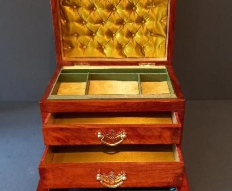 Superb Mid Victorian Figured Walnut Jewellery Box - Image 5