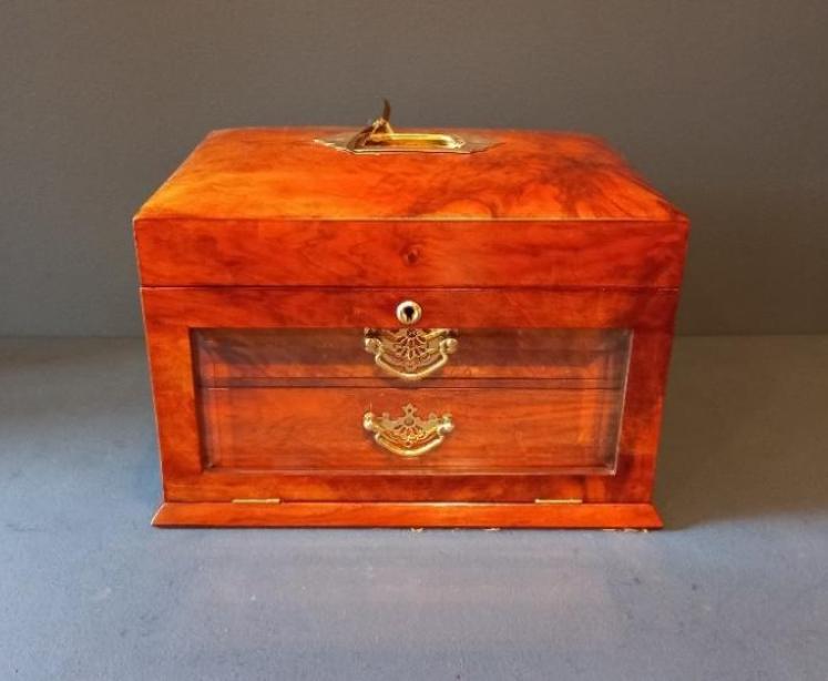 Superb Mid Victorian Figured Walnut Jewellery Box - Image 6