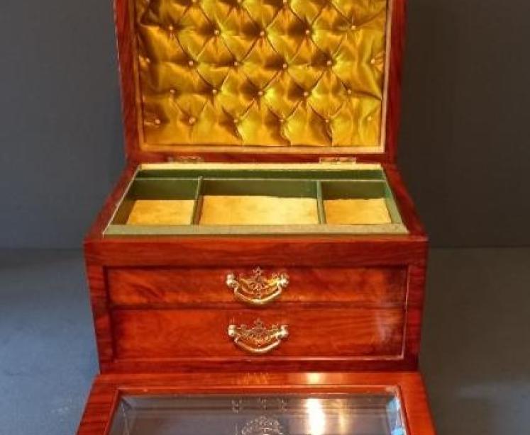 Superb Mid Victorian Figured Walnut Jewellery Box - Image 7
