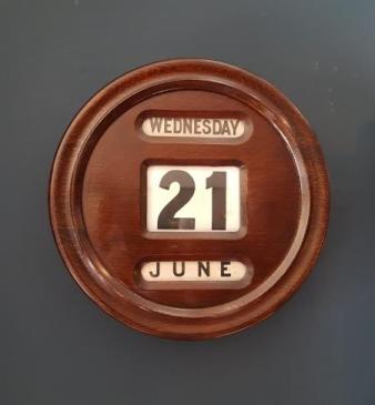 Edwardian Oak Perpetual Wall Calendar 