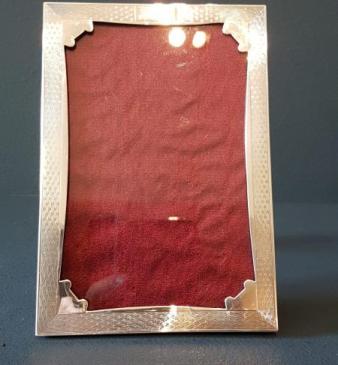 Fine Quality Engraved Silver Photo Frame 