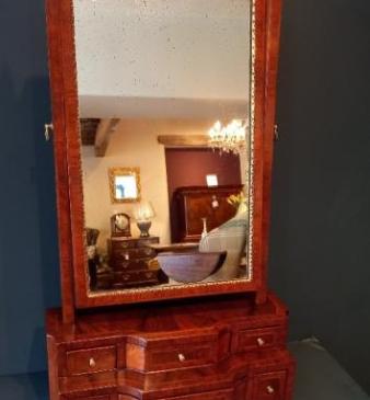 Superb George II Period Walnut Toilet Mirror
