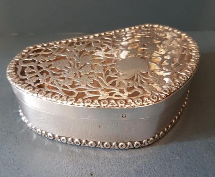 Silver Table Top Potpourri - Image 6