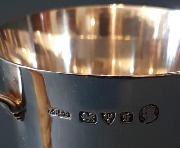 Fine Quality Silver Mug - Image 5