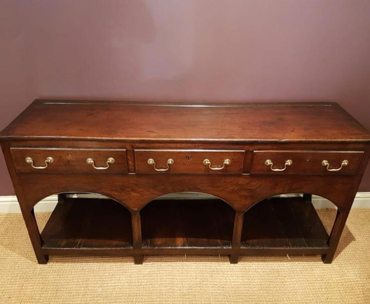 George II Oak Open Pot Board Dresser - Image 1