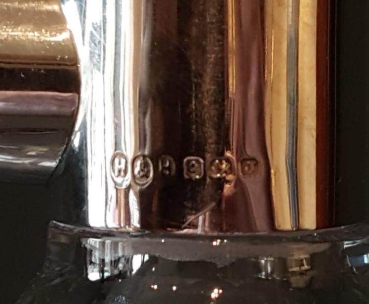 Rare Hukin and Heath Locking Decanter - Image 4