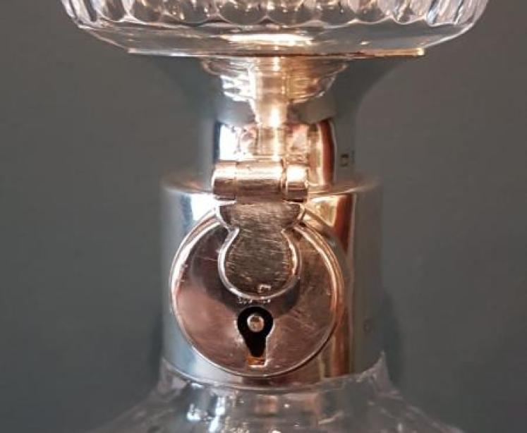 Rare Hukin and Heath Locking Decanter - Image 6