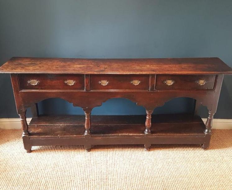 Superb George II Oak Open Pot Board Dresser - Image 2