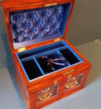 Superb Victorian Figured Walnut Jewellery Box