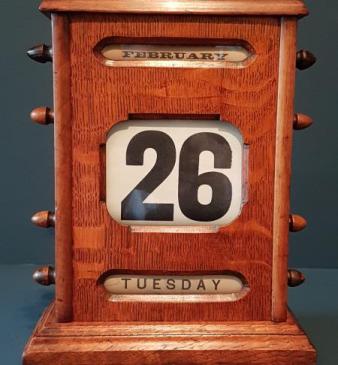 Edwardian Oak Perpetual Desk Calendar