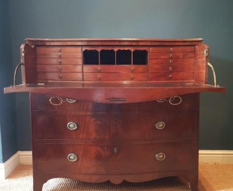 George III Serpentine Fronted Secretaire Chest - Image 2