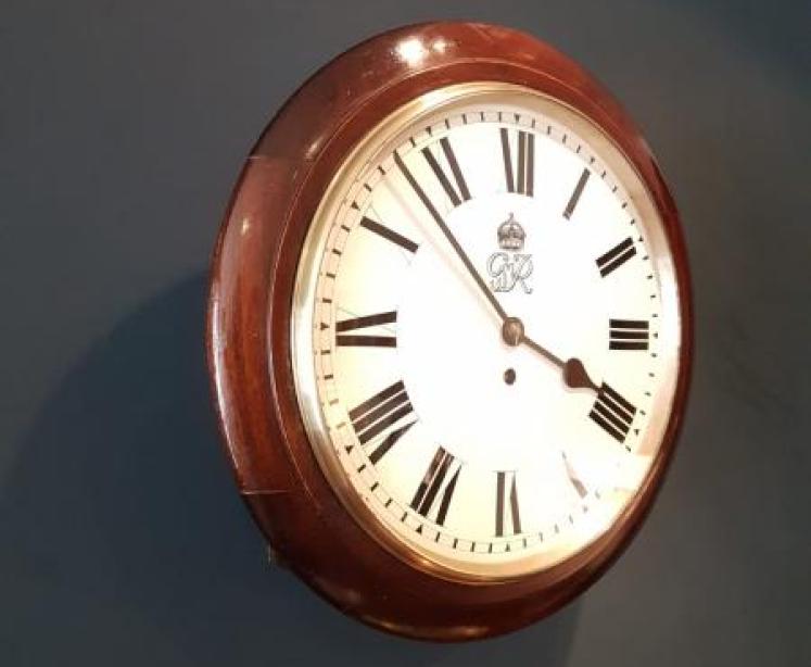 Original GPO Fusee Dial Clock by Elliott - Image 2