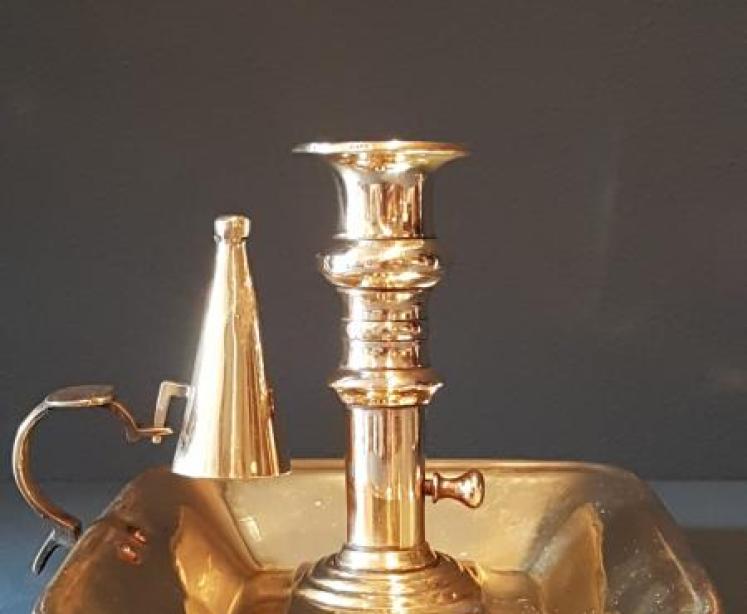 Matching Pair of Early Victorian Brass Chamber Sticks - Image 3