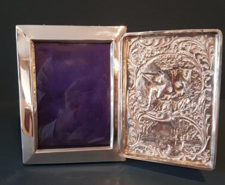 William Comyns Silver Photo Frame - Image 1