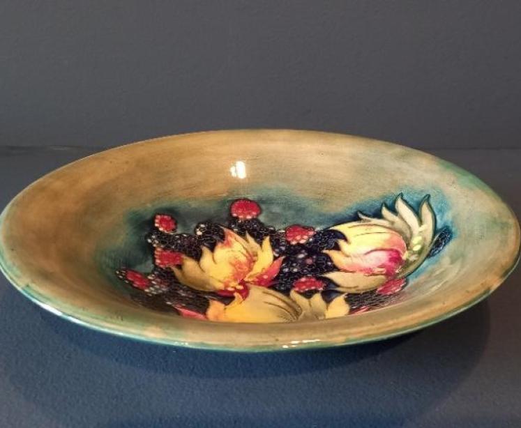 Early Moorcroft Leaf & Blackberries Shallow Bowl - Image 3