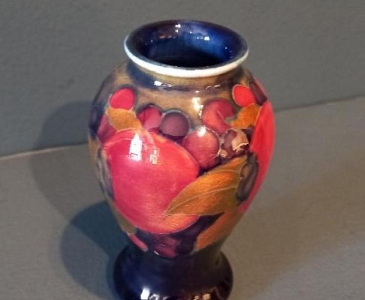 Early Moorcroft Pomegranate Miniature Vase - Image 4