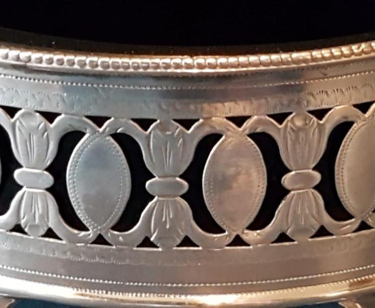 Matching Pair of George III Silver Hester Bateman Salts - Image 6