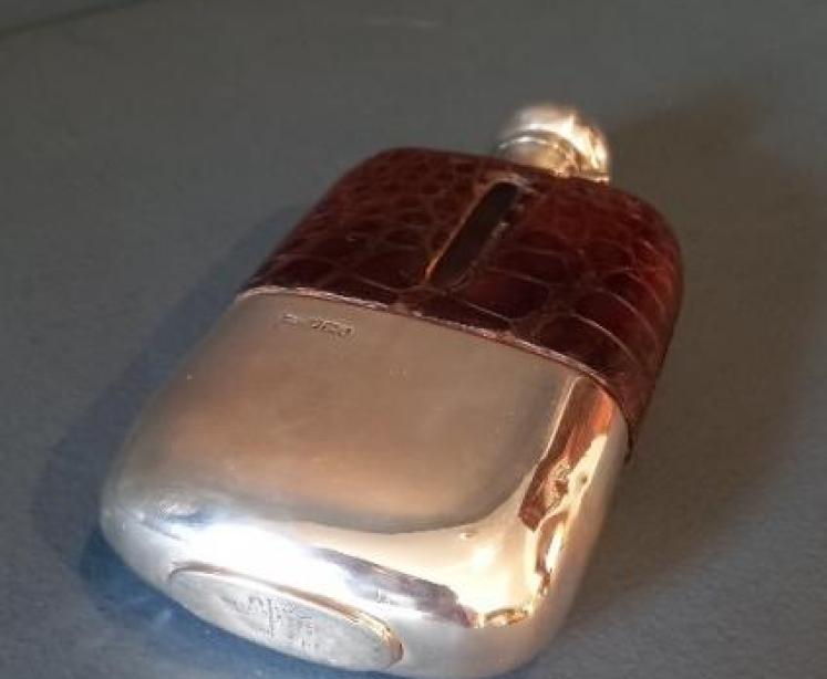 Superb Victorian Silver & Crocodile Skin Hip Flask - Image 5