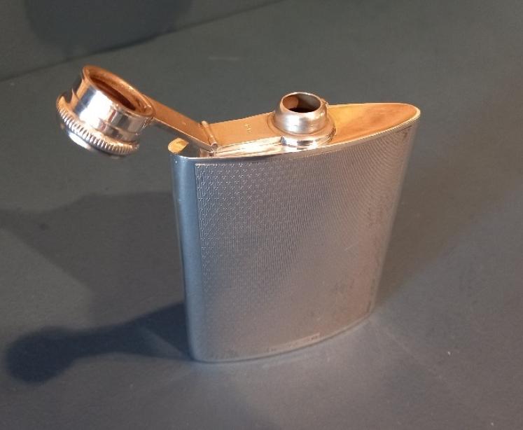 Edwardian Period Silver Engine Turned Hip Flask - Image 3