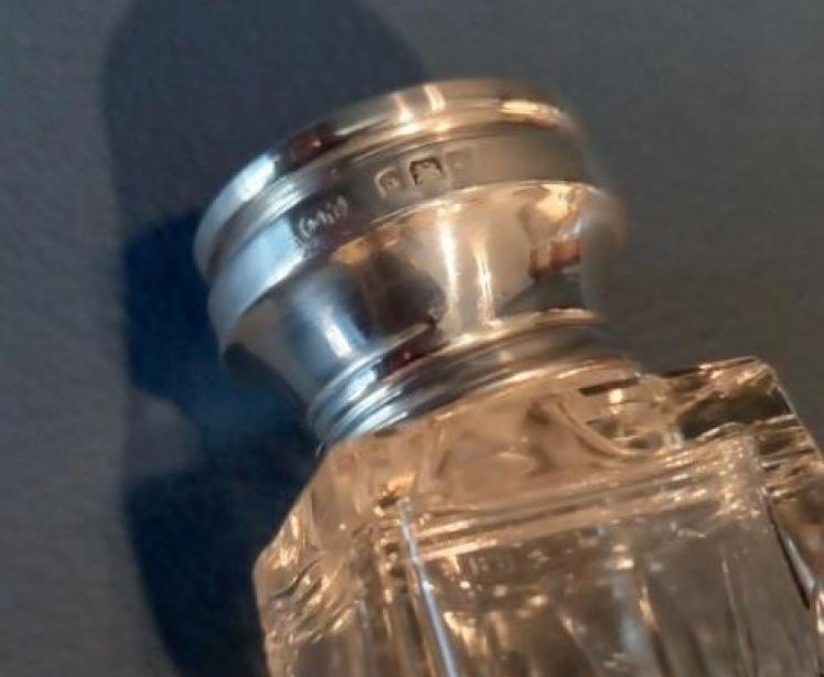 George V Period Silver & Salmon Pink Scent - Image 6