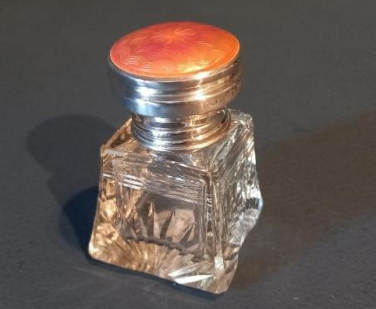 George V Period Silver & Salmon Pink Scent - Image 7