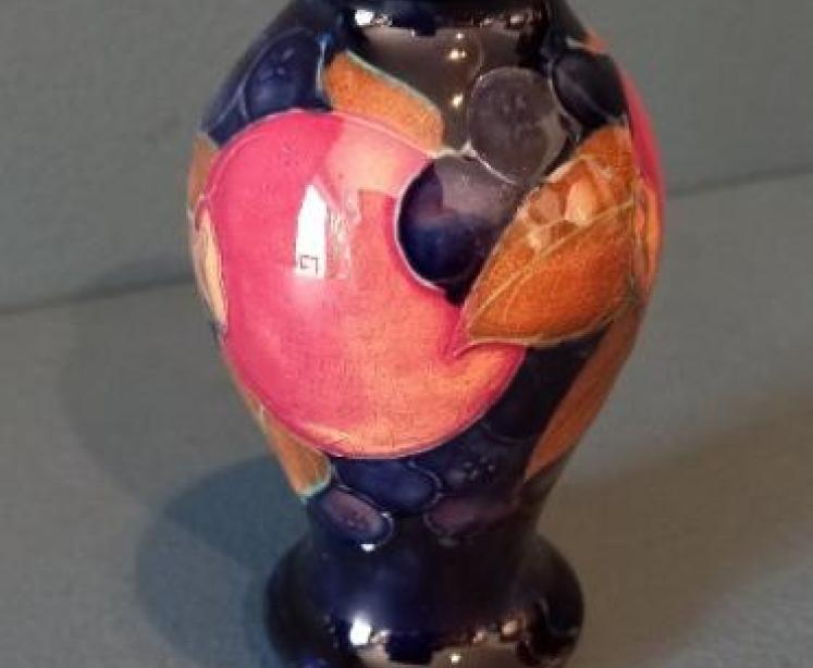 Early Moorcroft Miniature Seeded Pomegranate Miniature Vase - Image 3